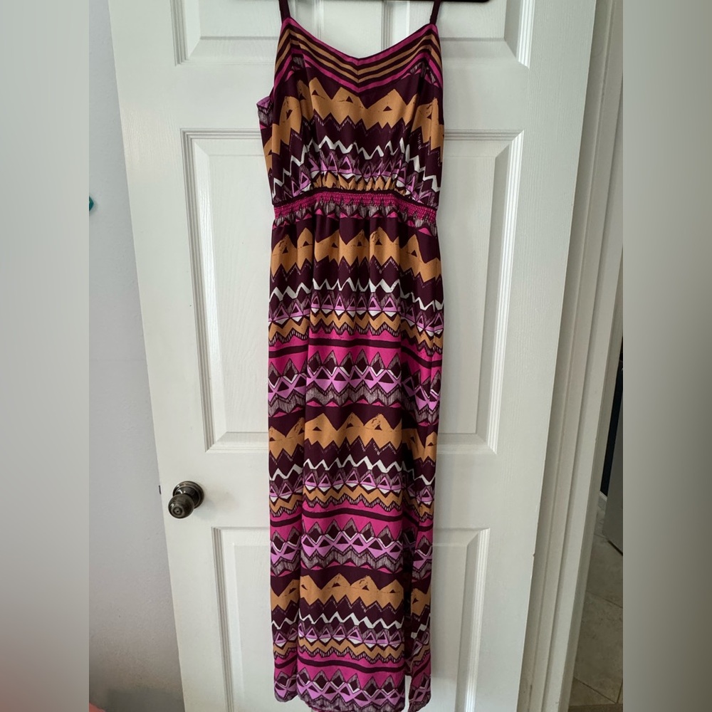 LOFT Maxi Dress with Geometric Aztec print size M